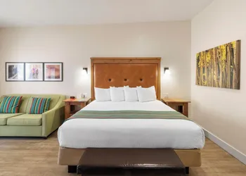 Bluff Dwellings Resort hotel thumbnail 8