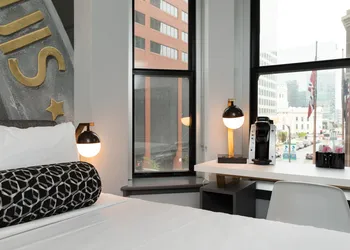 Hotel Indigo St. Louis - Downtown by IHG hotel thumbnail 5