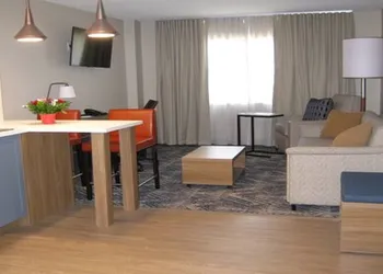 Candlewood Suites Cleveland South - Independence by IHG hotel thumbnail 7