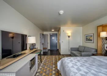 Holiday Inn Appleton by IHG hotel thumbnail 3