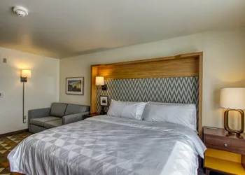 Holiday Inn Appleton by IHG hotel thumbnail 7