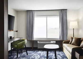 Fairfield Inn & Suites by Marriott Sheboygan hotel thumbnail 3