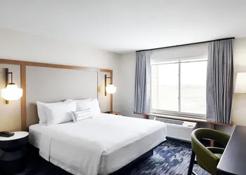 Fairfield Inn & Suites by Marriott Sheboygan hotel thumbnail 6