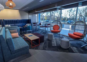 Tru By Hilton Norfolk Airport hotel thumbnail 5