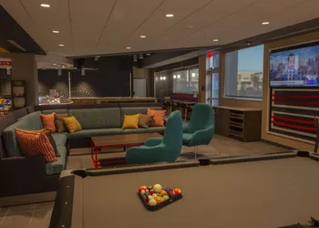 Tru By Hilton Norfolk Airport hotel thumbnail 6