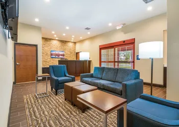 Comfort Inn & Suites Harrisburg - Hershey West hotel thumbnail 2