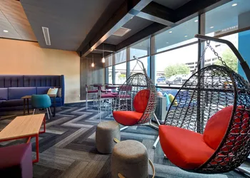 Tru by Hilton Manchester Downtown hotel thumbnail 4