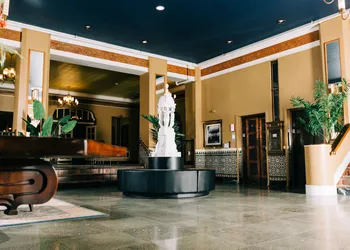 Hotel Leo hotel thumbnail 2