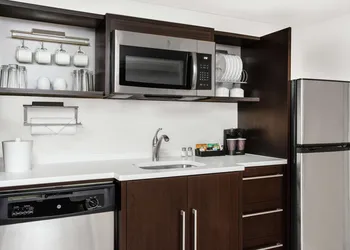 Home2 Suites by Hilton Long Island Brookhaven hotel thumbnail 7