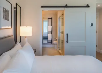 Hotel E hotel thumbnail 4