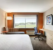 Holiday Inn Express & Suites Warsaw - E Center by IHG hotel detail image 3