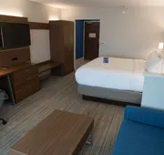 Holiday Inn Express & Suites Warsaw - E Center by IHG hotel detail image 7