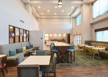 Hampton Inn & Suites Cincinnati Liberty Township hotel thumbnail 2