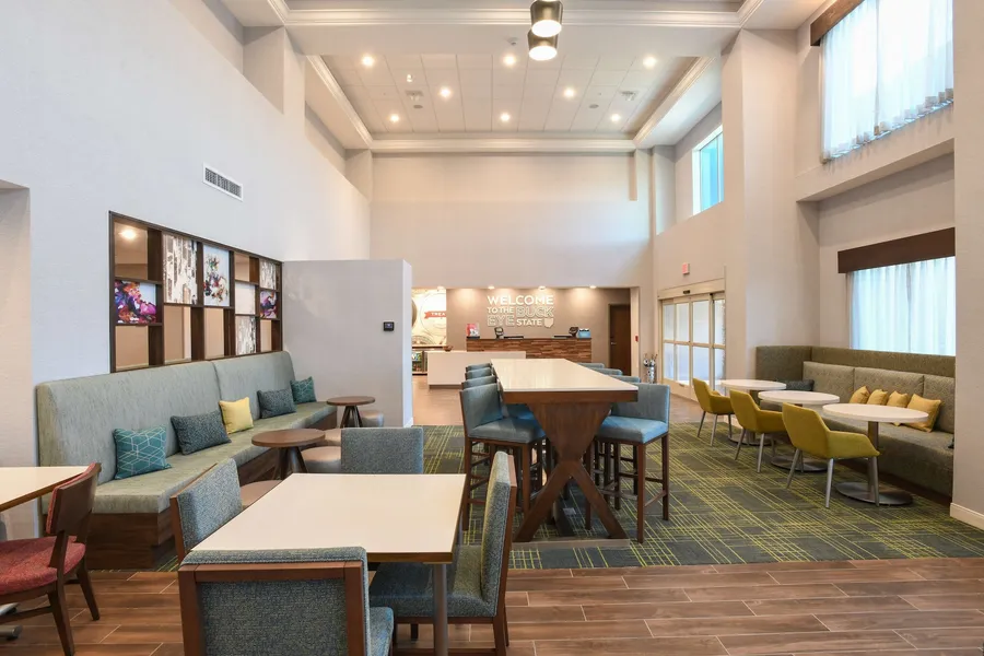 Hampton Inn & Suites Cincinnati Liberty Township hotel detail image 2