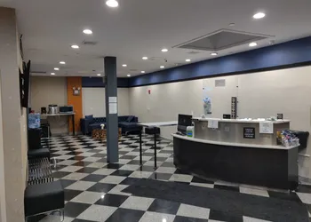 Hotel Key LaGuardia Airport hotel thumbnail 2