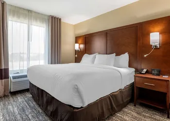 Comfort Suites Dry Ridge hotel thumbnail 6