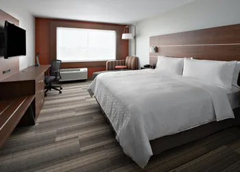 Holiday Inn Express & Suites Elkhorn - Lake Geneva Area by IHG hotel thumbnail 6