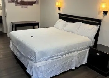 Suite Stay Talladega hotel thumbnail 2