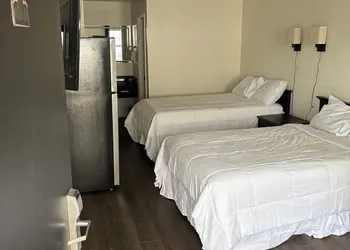 Suite Stay Talladega hotel thumbnail 5