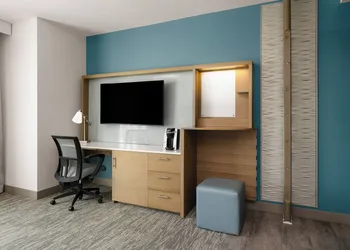 EVEN Hotel Shenandoah - The Woodlands by IHG hotel thumbnail 6