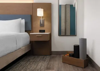 EVEN Hotel Shenandoah - The Woodlands by IHG hotel thumbnail 8
