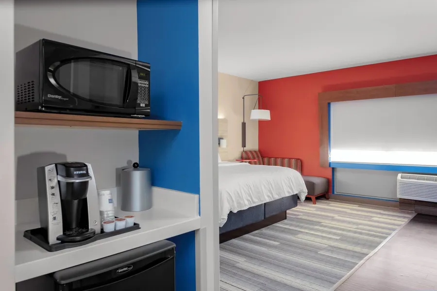 Holiday Inn Express & Suites Wilmington West - Medical Park by IHG hotel detail image 2