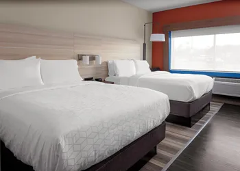 Holiday Inn Express & Suites Wilmington West - Medical Park by IHG hotel thumbnail 8