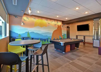 Tru By Hilton Denver South Park Meadows hotel thumbnail 4