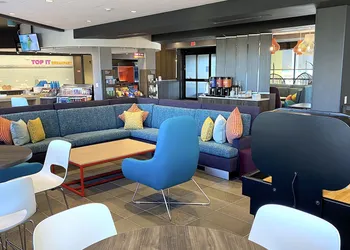 Tru by Hilton Manassas hotel thumbnail 2
