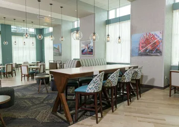 Hampton Inn & Suites Erie Bayfront hotel thumbnail 3