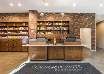 Four Points by Sheraton Elkhart hotel thumbnail 2