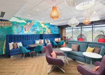 Tru By Hilton Ft. Lauderdale Airport hotel thumbnail 2