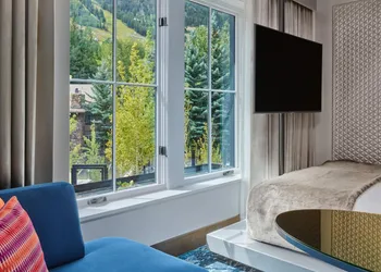 W Aspen hotel thumbnail 6