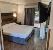 Atrium Inn hotel detail image 4