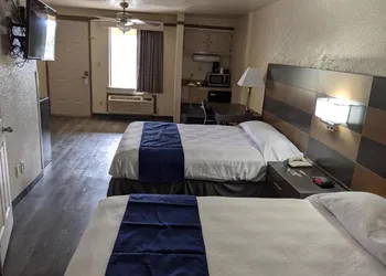 Atrium Inn hotel thumbnail 5