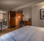 La Quinta Inn & Suites by Wyndham Times Square South hotel detail image 5