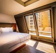 La Quinta Inn & Suites by Wyndham Times Square South hotel detail image 7