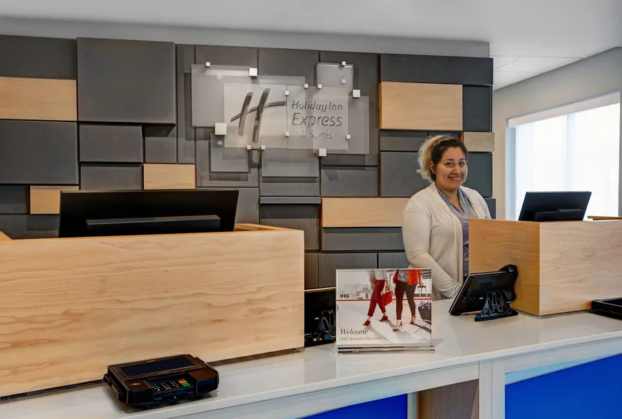 Holiday Inn Express & Suites Milwaukee - Brookfield by IHG hotel detail image 2