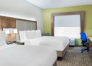 Holiday Inn Express & Suites Heath - Newark by IHG hotel thumbnail 2