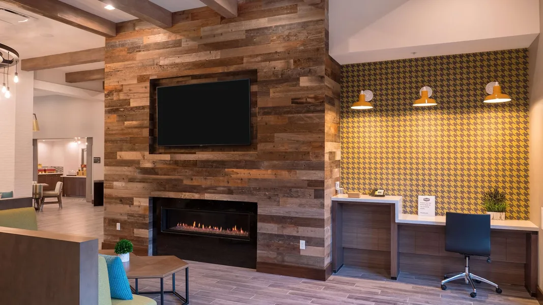 Hampton Inn Riverside Downtown hotel detail image 2
