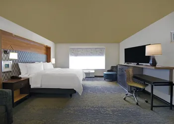 Holiday Inn Grand Rapids North - Walker by IHG hotel thumbnail 4