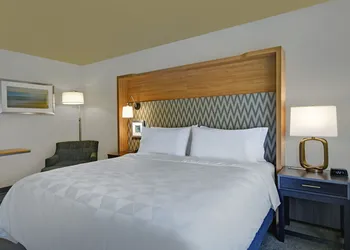 Holiday Inn Grand Rapids North - Walker by IHG hotel thumbnail 7