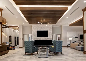 Homewood Suites by Hilton Summerville hotel thumbnail 2