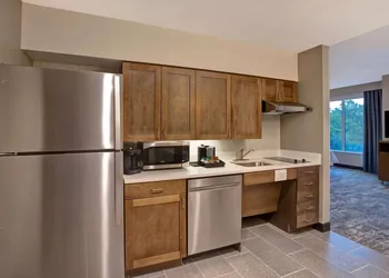 Homewood Suites by Hilton Summerville hotel thumbnail 6