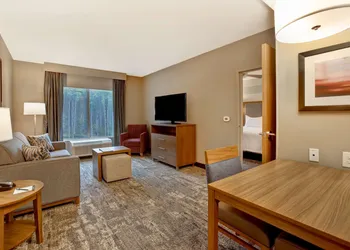 Homewood Suites by Hilton Summerville hotel thumbnail 8