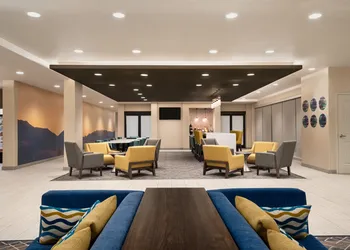 La Quinta Inn & Suites by Wyndham Clovis CA hotel thumbnail 3