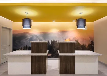 La Quinta Inn & Suites by Wyndham Clovis CA hotel thumbnail 4
