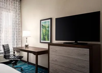 La Quinta Inn & Suites by Wyndham Clovis CA hotel thumbnail 7
