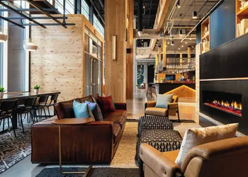 Moxy Minneapolis Downtown hotel thumbnail 4