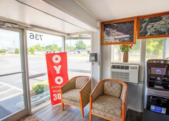 OYO Inn Kernersville hotel thumbnail 4